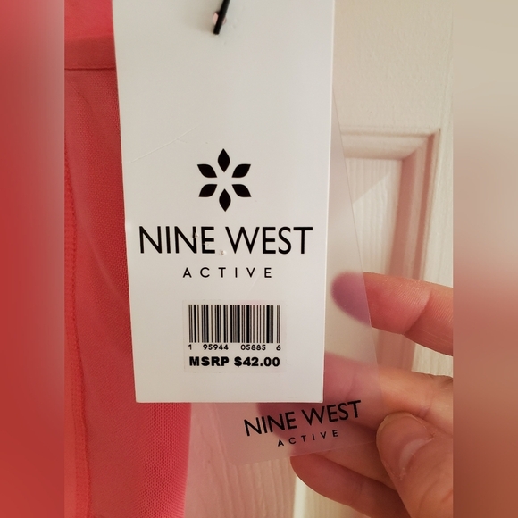 NWT NINE WEST ACTIVE PINK BIKER SHORTS WITH POCKET SIZE SMALL - Picture 3 of 6